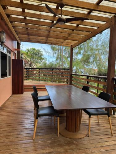 Studio ENORA, Punaauia