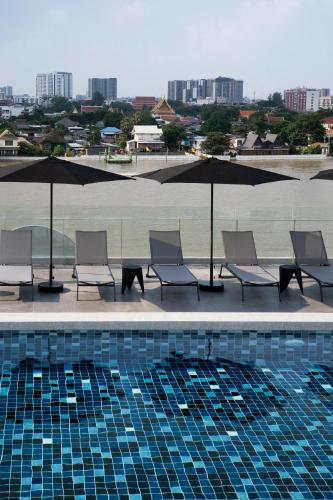 The StandardX, Bangkok Phra Arthit, Bangkok