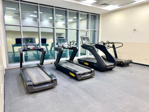 Luxury Corniche Residence 2 BHK pool gym wifi sea front Luxury Corniche Residence 2 BHK pool gym wifi sea front