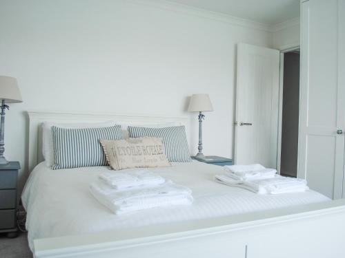 32 The Salcombe - image 6