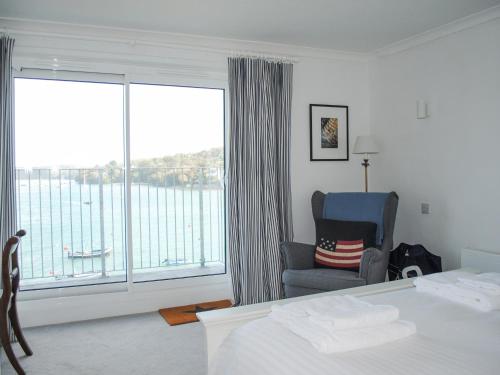 32 The Salcombe - image 9