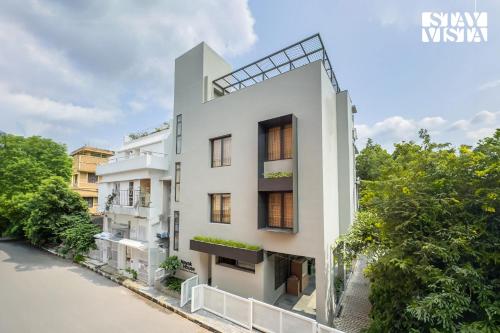 StayVista at Nayak House with Luxury Rooms, Terrace, Wi-Fi at Kolkata, Calcuta