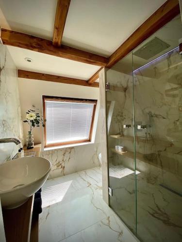 Cosy Penthouse with Rooftop Canalhouse-Majestic, Utrecht (Foto 7)