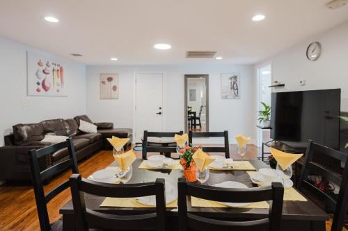 74L - 2BR Quincy - Cozy Couple Hideout near Wollaston Beach in 昆西