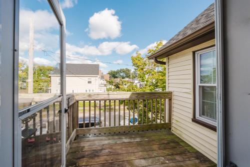 Apt 2BR Quincy Hideout w Balcony, Bathtub, TV near Wollaston Beach 74L, Quincy (fotografie 10)