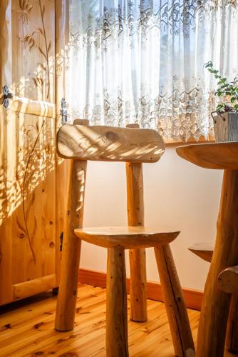 One-Bedroom Apartment image 4