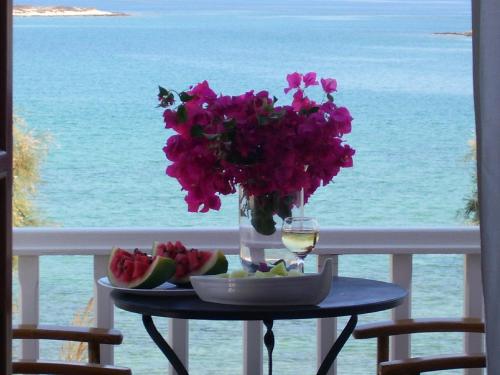 Roussos Beach Hotel - Chambre d'hôtes - Náoussa