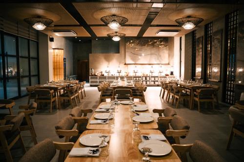 Restaurant, Recidencia del Hamor Full View in Bacon District