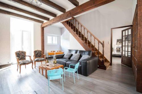 Chez Dalmasou Maison 120 m2 jardin terrasse 3 chambres wifi parking centre village in Saint-Sernin-sur-Rance