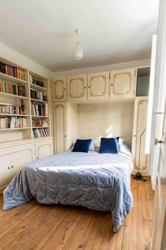 Chez Dalmasou Maison 120 m2 jardin terrasse 3 chambres wifi parking centre village in Saint-Sernin-sur-Rance