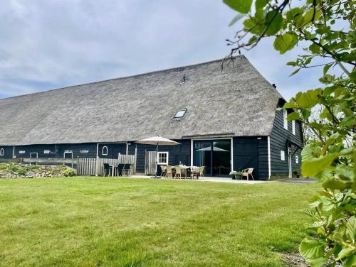 Huis aan de vijver in Kamperland