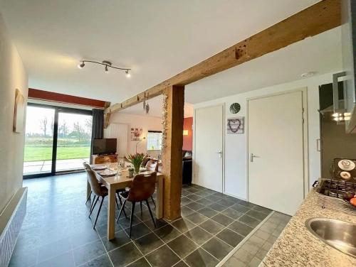 Huis aan de vijver in Kamperland