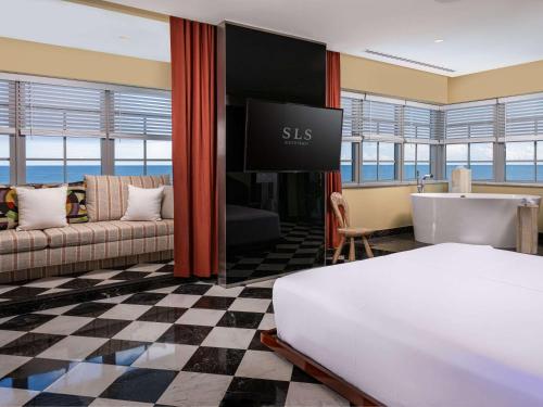 607853684 SLS South Beach