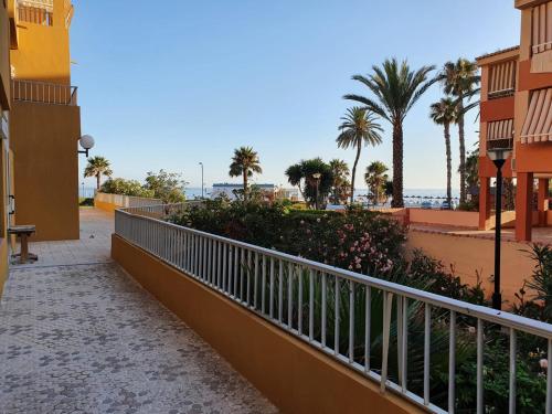 Piso moderno y amplio para estudiantes Piso moderno y amplio para estudiantes