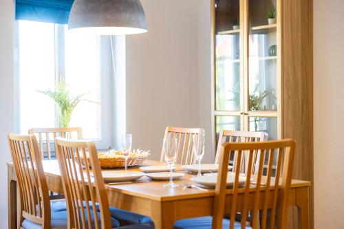 70 qm Wohlfühlperle - ruhig und trotzdem schnell im Zentrum - großer Balkon, Drážďany (fotografie 5)