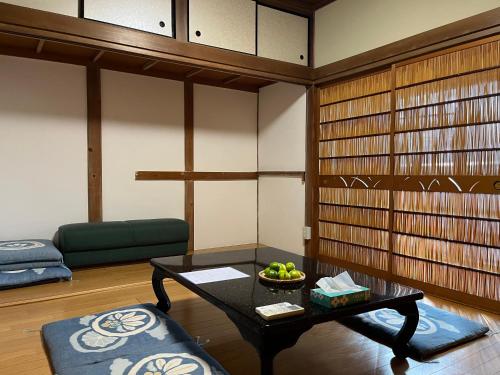 5 futon beds