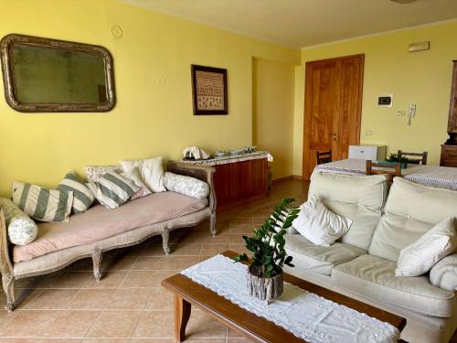 B&B Del Monte - image 8