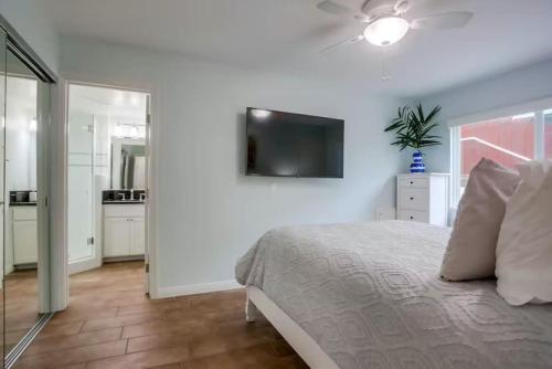 BeachBay Getaway in San Diego, USA