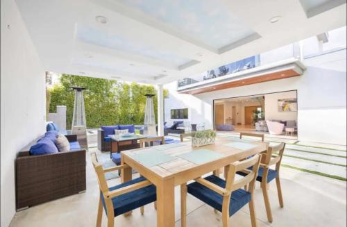 Cumpston Oasis in Los Angeles, USA