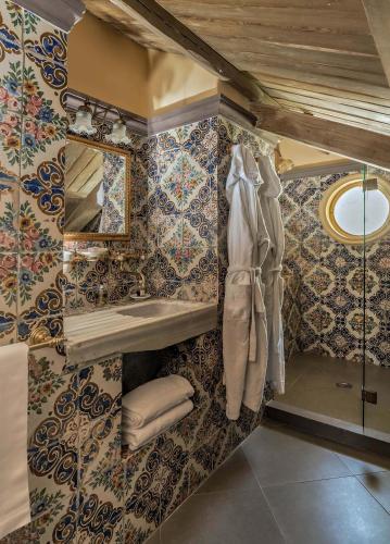 Amore Rentals - Palazzo Santa Croce - image 4