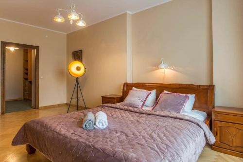 Sunny flat in art nouveau area, Riga (foto 6)