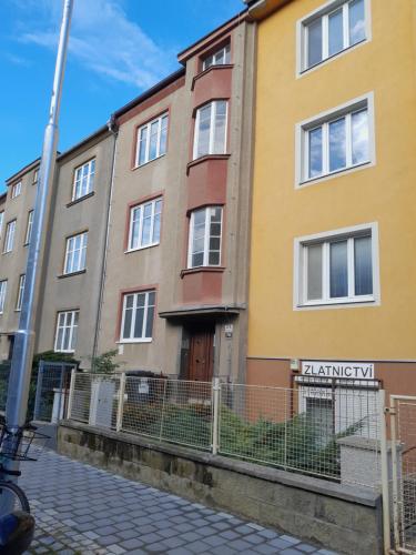 ทัศนียภาพภายนอกโรงแรม, Apartmány Krkoškova (Apartmany Krkoskova) in เซเวร์