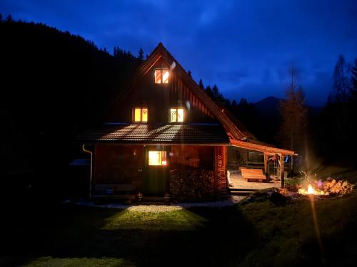 Zirbitz Hütte mit Sauna und Kamin in Sankt Lambrecht, Österreich