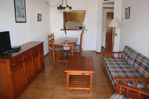 Apartaments Les Dunes - image 13