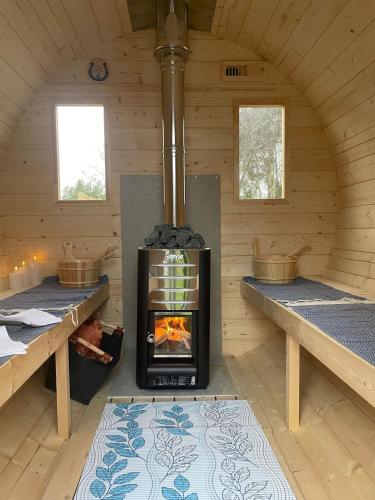 Sauna, Copper Coast Glamping Pods - An Faoileán Pod (Copper Coast Glamping Pods - An Faoilean Pod) in Bunmahon