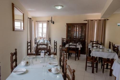 אוכל ומשקאות, Residencial Chafariz /Queimada in מדאירה אילנד