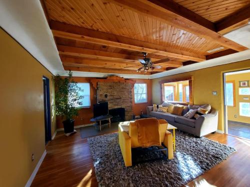 Lovely 2BR Pet Friendly Home in Heart of Nob Hill