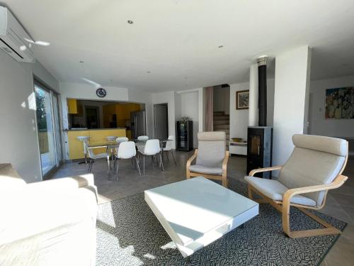 Sète, Villa 4 étoiles avec piscine à deux pas de la plage !, Sète (foto 4)