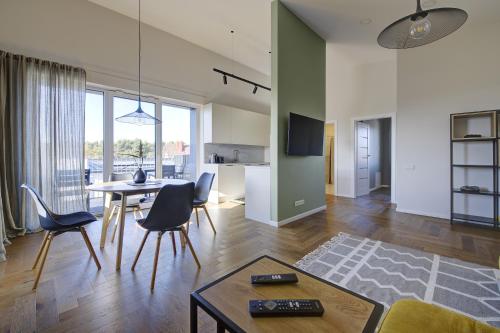 2 bedrooms, 3 beds