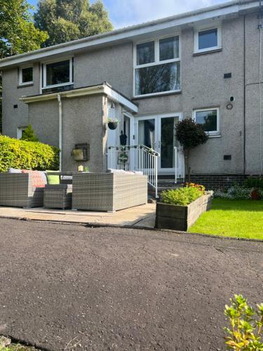 Loch Lomond Riverside Apartments A in 巴勒赫