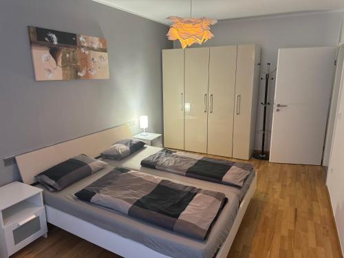 Zentrale 3 Zimmerwohnung mit kostenlosem Stellplatz, Bergstraße
