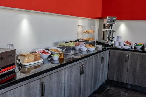 Hotel 5 Inn Select in Rancho de la Cruz, Mexico
