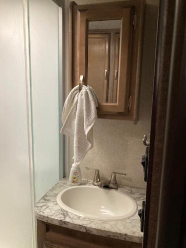 Fürdőszoba, The Castle Camper in Old Town