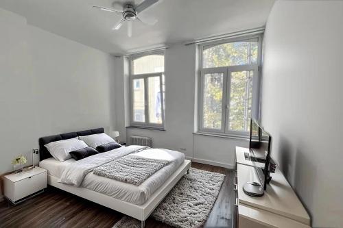 Exterior view of Charleville H centre - gare - aeroport