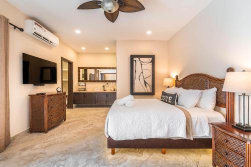 Luxury Playacar Villa 2 min Walk to Beach in Playa del Carmen, Mexico