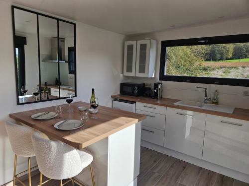 Chalet avec son jacuzzi prive in Vanne