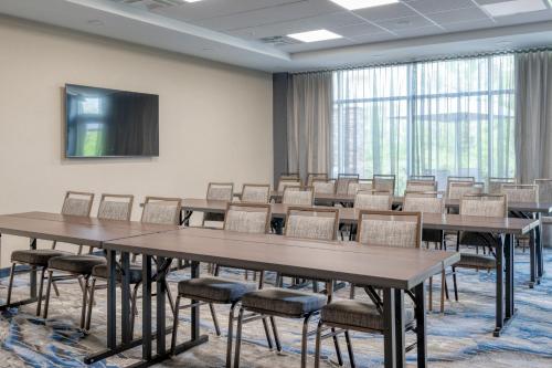Fairfield by Marriott Inn & Suites Whitestown Indianapolis NW - image 5