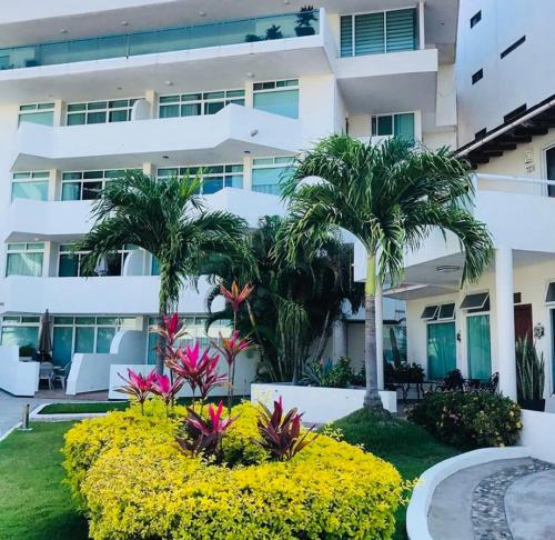 Costa Dorada Condo 101 Frente a la Playa in Bucerías, Mexico