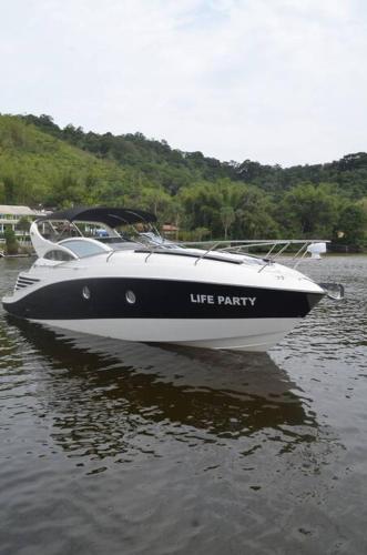 Lancha Life Party