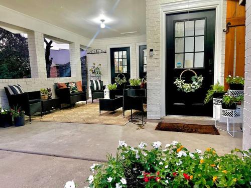 Newly Renovated Home - Sleeps 10 in มาร์คสวิลล์ แอลเอ