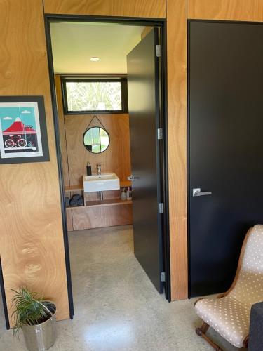 Bathroom, Studio Shed in The Paddocks in Kaitake