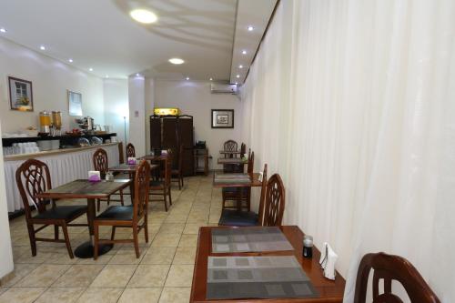 Predvorje, Athens Delta Hotel in Atena