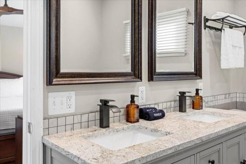 Furnished Home near GM Plant and Great Lakes Crossing Mall in Lake Orion, USA