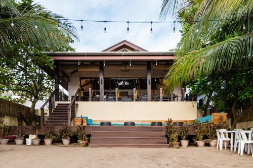 DEKHAUS Amazing Beach Front Home in Nasugbu