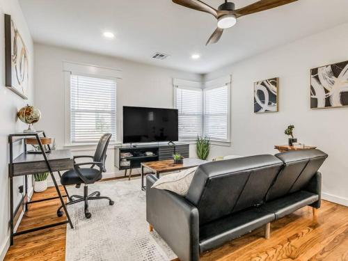 Your Long Stay Downtown Home! - Fully Renovated in Bartlesville, USA