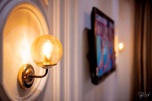 Villa Bonapriso-Hydrocarbures luxueux Consierge , gardien ,WiFi , groupe électrogène Villa Bonapriso-Hydrocarbures luxueux Consierge , gardien ,WiFi , groupe électrogène